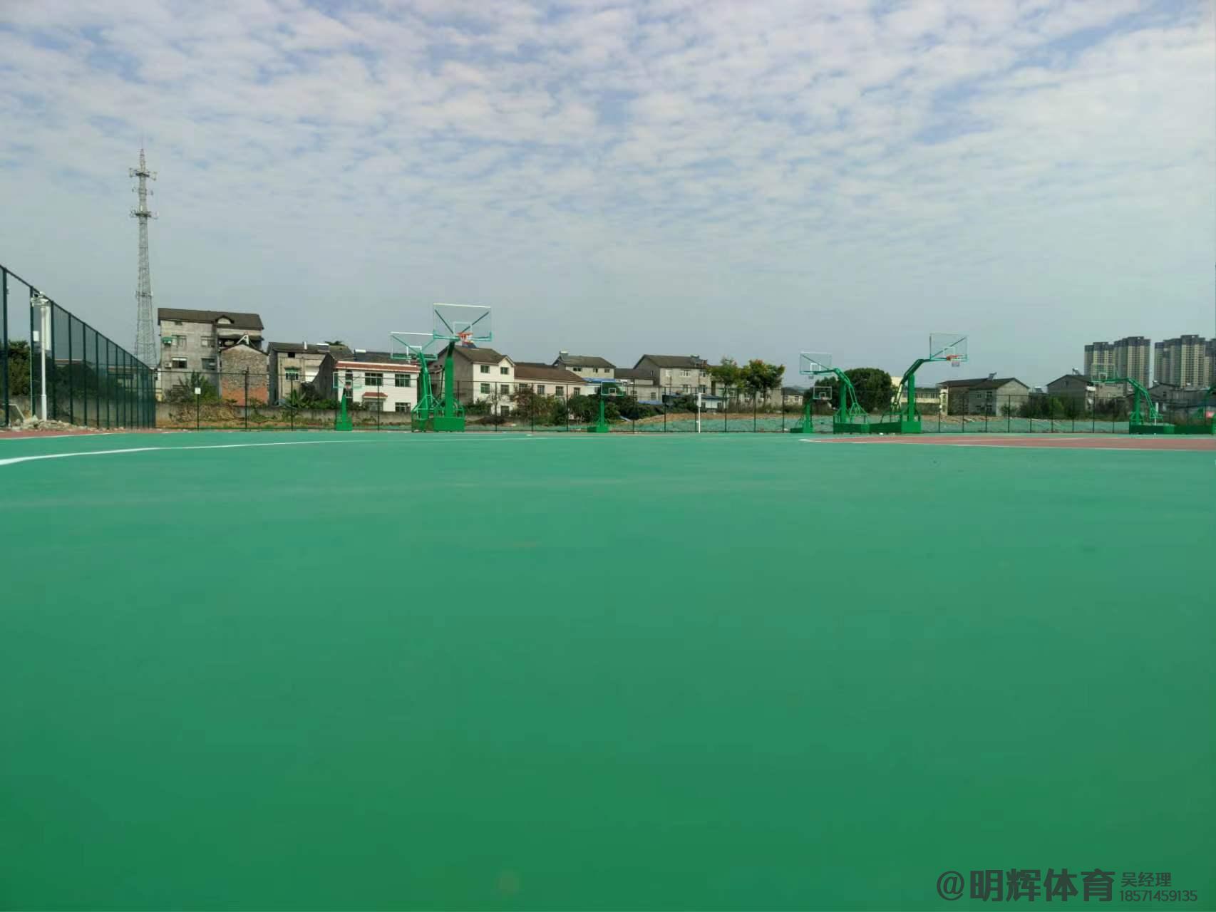 三亚硬地丙烯酸球场的优缺点